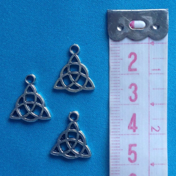 bedeltje-keltische-knoop-tibetaans-zilver