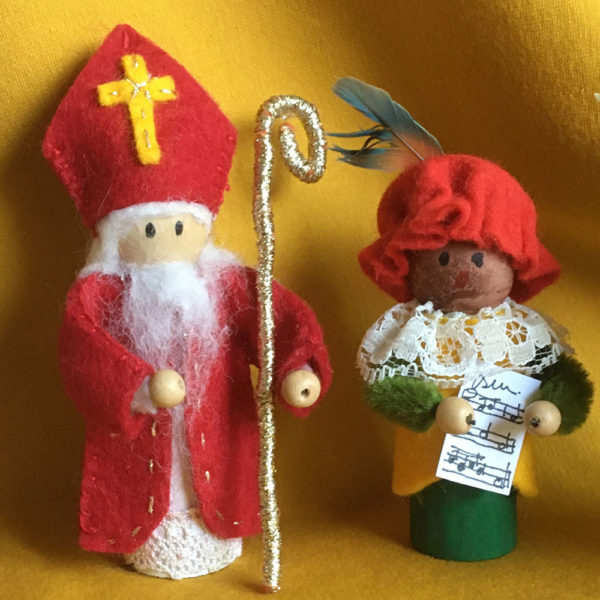 Sinterklaas-5december-kegelpopjes-pegdolls-zingen-muziek-
