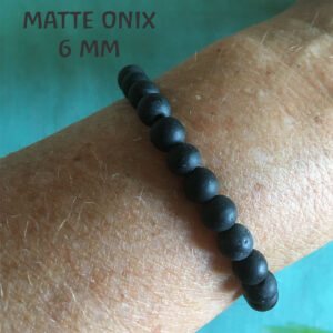 Edelsteen-Matte-Onix-6mm-armbandje-edelsteenkralen-