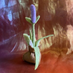 Krokus-in-knop-lila-1-voorjaar-lente-lentetafel-bolletje-voorjaarsbloem-vilt. bolletjeJPG
